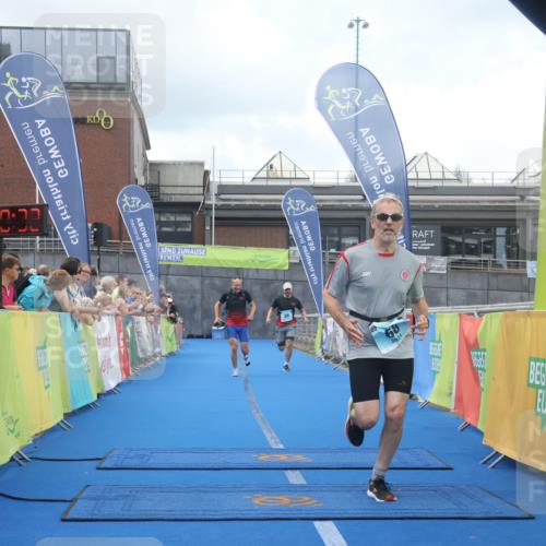 11.08.2024 - GEWOBA Citytriathlon Bremen Lena Gebhardt http://msf.ph/oto/6788220 11.08.2024 11:20:35 Ziel 26, 68 meine-sportfotos.de