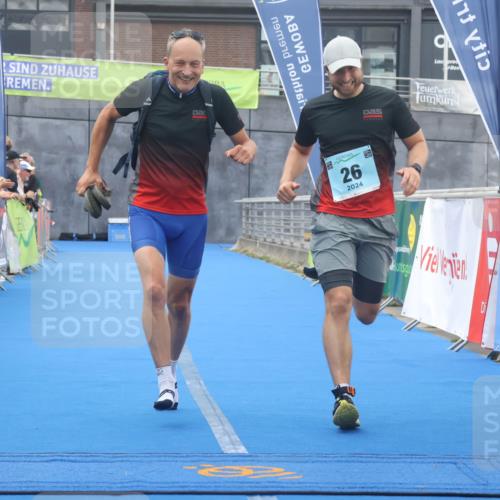 11.08.2024 - GEWOBA Citytriathlon Bremen Lena Gebhardt http://msf.ph/oto/6788236 11.08.2024 11:20:37 Ziel 26, 68 meine-sportfotos.de