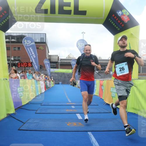 11.08.2024 - GEWOBA Citytriathlon Bremen Lena Gebhardt http://msf.ph/oto/6788257 11.08.2024 11:20:39 Ziel 26, 68 meine-sportfotos.de