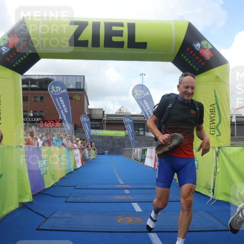 11.08.2024 - GEWOBA Citytriathlon Bremen Lena Gebhardt http://msf.ph/oto/6788264 11.08.2024 11:20:40 Ziel 26, 68 meine-sportfotos.de