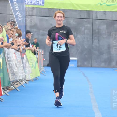 11.08.2024 - GEWOBA Citytriathlon Bremen Lena Gebhardt http://msf.ph/oto/6788269 11.08.2024 11:20:56 Ziel 12 meine-sportfotos.de