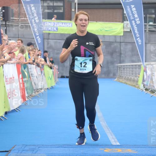 11.08.2024 - GEWOBA Citytriathlon Bremen Lena Gebhardt http://msf.ph/oto/6788278 11.08.2024 11:20:58 Ziel 12 meine-sportfotos.de