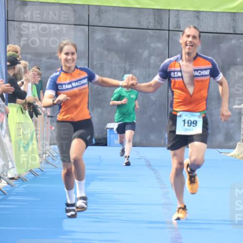 11.08.2024 - GEWOBA Citytriathlon Bremen Lena Gebhardt http://msf.ph/oto/6788300 11.08.2024 11:21:28 Ziel 5, 109 meine-sportfotos.de