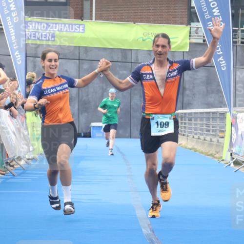 11.08.2024 - GEWOBA Citytriathlon Bremen Lena Gebhardt http://msf.ph/oto/6788303 11.08.2024 11:21:29 Ziel 5, 109 meine-sportfotos.de