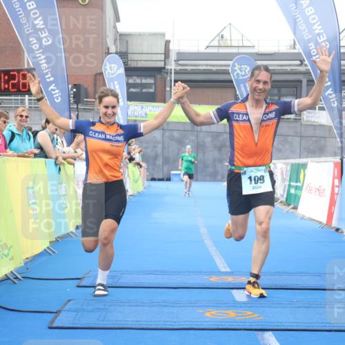 11.08.2024 - GEWOBA Citytriathlon Bremen Lena Gebhardt http://msf.ph/oto/6788320 11.08.2024 11:21:31 Ziel 5, 109 meine-sportfotos.de