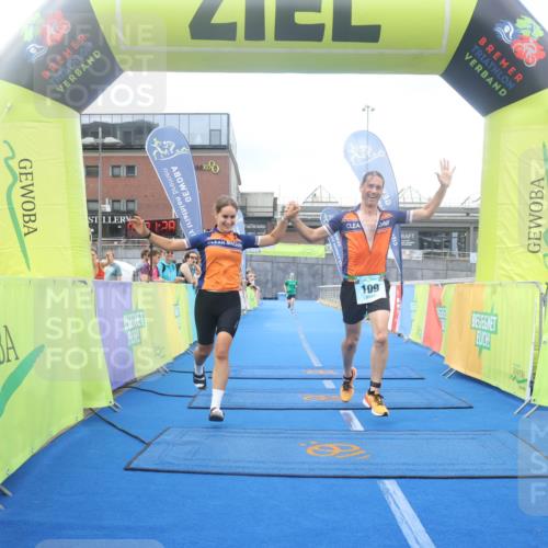 11.08.2024 - GEWOBA Citytriathlon Bremen Lena Gebhardt http://msf.ph/oto/6788327 11.08.2024 11:21:32 Ziel 5, 109 meine-sportfotos.de