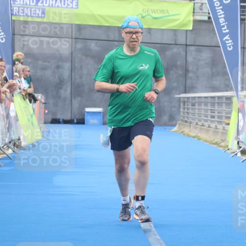 11.08.2024 - GEWOBA Citytriathlon Bremen Lena Gebhardt http://msf.ph/oto/6788352 11.08.2024 11:21:36 Ziel 5, 109 meine-sportfotos.de