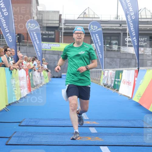 11.08.2024 - GEWOBA Citytriathlon Bremen Lena Gebhardt http://msf.ph/oto/6788362 11.08.2024 11:21:38 Ziel 5, 109 meine-sportfotos.de