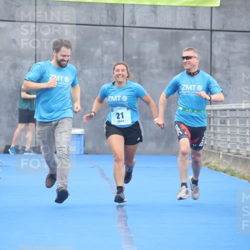 11.08.2024 - GEWOBA Citytriathlon Bremen Lena Gebhardt http://msf.ph/oto/6788380 11.08.2024 11:22:10 Ziel 21 meine-sportfotos.de