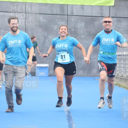 11.08.2024 - GEWOBA Citytriathlon Bremen Lena Gebhardt http://msf.ph/oto/6788387 11.08.2024 11:22:11 Ziel 21 meine-sportfotos.de