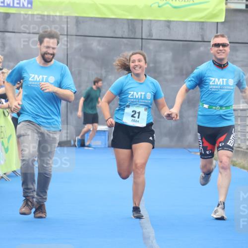 11.08.2024 - GEWOBA Citytriathlon Bremen Lena Gebhardt http://msf.ph/oto/6788389 11.08.2024 11:22:11 Ziel 21 meine-sportfotos.de