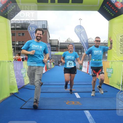 11.08.2024 - GEWOBA Citytriathlon Bremen Lena Gebhardt http://msf.ph/oto/6788421 11.08.2024 11:22:15 Ziel 21, 69 meine-sportfotos.de