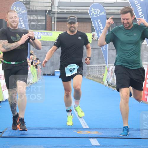 11.08.2024 - GEWOBA Citytriathlon Bremen Lena Gebhardt http://msf.ph/oto/6788442 11.08.2024 11:22:23 Ziel 69 meine-sportfotos.de