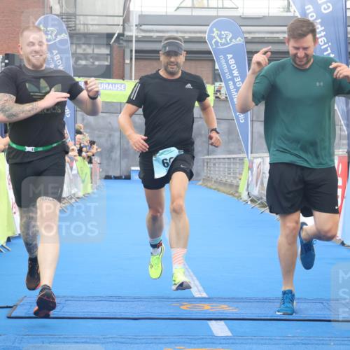 11.08.2024 - GEWOBA Citytriathlon Bremen Lena Gebhardt http://msf.ph/oto/6788443 11.08.2024 11:22:23 Ziel 69 meine-sportfotos.de