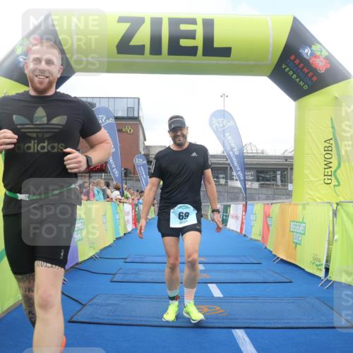 11.08.2024 - GEWOBA Citytriathlon Bremen Lena Gebhardt http://msf.ph/oto/6788457 11.08.2024 11:22:24 Ziel 69 meine-sportfotos.de