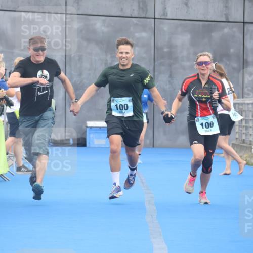 11.08.2024 - GEWOBA Citytriathlon Bremen Lena Gebhardt http://msf.ph/oto/6788469 11.08.2024 11:22:34 Ziel 100, 102 meine-sportfotos.de