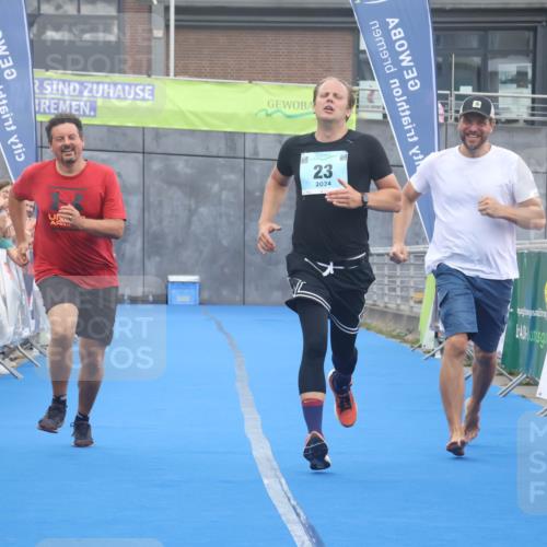 11.08.2024 - GEWOBA Citytriathlon Bremen Lena Gebhardt http://msf.ph/oto/6788566 11.08.2024 11:23:08 Ziel 23 meine-sportfotos.de