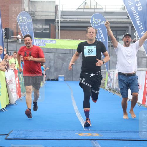 11.08.2024 - GEWOBA Citytriathlon Bremen Lena Gebhardt http://msf.ph/oto/6788572 11.08.2024 11:23:09 Ziel 23 meine-sportfotos.de