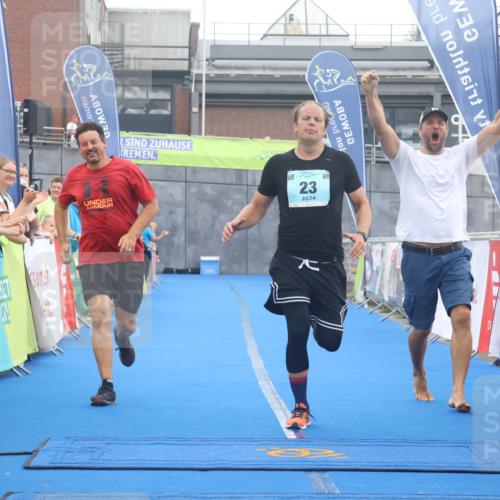 11.08.2024 - GEWOBA Citytriathlon Bremen Lena Gebhardt http://msf.ph/oto/6788574 11.08.2024 11:23:09 Ziel 23 meine-sportfotos.de