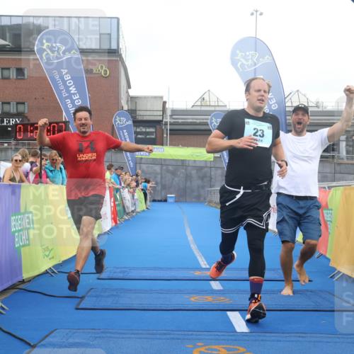 11.08.2024 - GEWOBA Citytriathlon Bremen Lena Gebhardt http://msf.ph/oto/6788585 11.08.2024 11:23:10 Ziel 23 meine-sportfotos.de