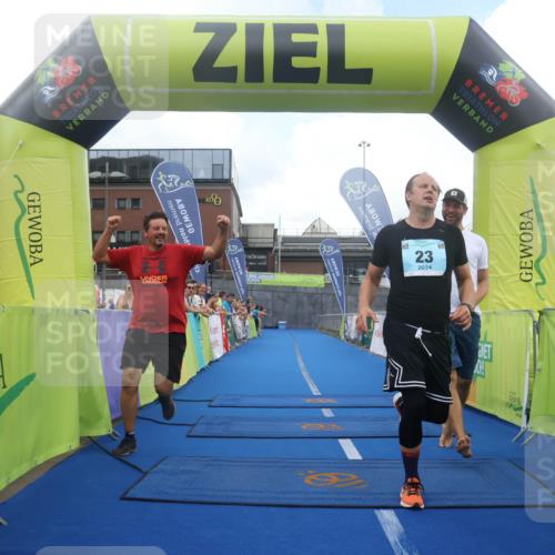 11.08.2024 - GEWOBA Citytriathlon Bremen Lena Gebhardt http://msf.ph/oto/6788592 11.08.2024 11:23:10 Ziel 23 meine-sportfotos.de