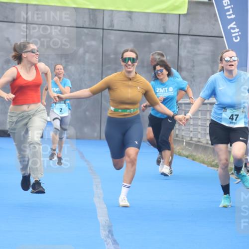 11.08.2024 - GEWOBA Citytriathlon Bremen Lena Gebhardt http://msf.ph/oto/6788605 11.08.2024 11:23:19 Ziel 2, 47 meine-sportfotos.de