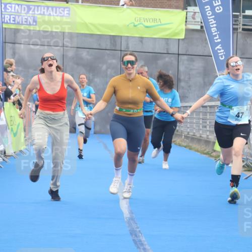 11.08.2024 - GEWOBA Citytriathlon Bremen Lena Gebhardt http://msf.ph/oto/6788610 11.08.2024 11:23:19 Ziel 2, 47 meine-sportfotos.de