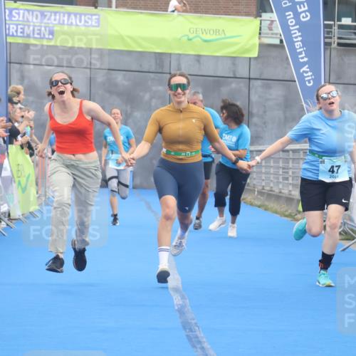 11.08.2024 - GEWOBA Citytriathlon Bremen Lena Gebhardt http://msf.ph/oto/6788611 11.08.2024 11:23:19 Ziel 2, 47 meine-sportfotos.de