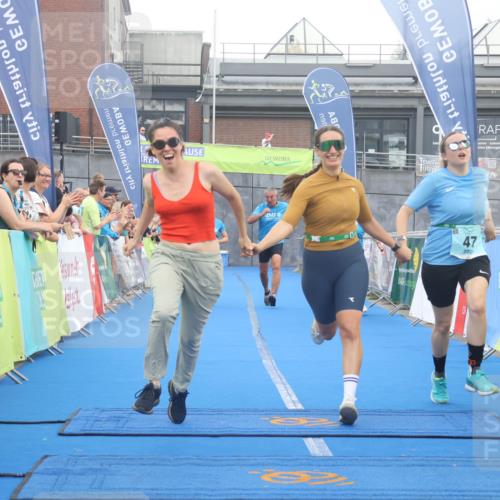 11.08.2024 - GEWOBA Citytriathlon Bremen Lena Gebhardt http://msf.ph/oto/6788627 11.08.2024 11:23:21 Ziel 2, 47 meine-sportfotos.de