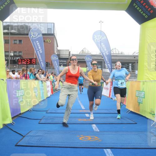 11.08.2024 - GEWOBA Citytriathlon Bremen Lena Gebhardt http://msf.ph/oto/6788632 11.08.2024 11:23:22 Ziel 2, 47 meine-sportfotos.de