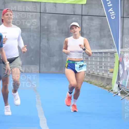 11.08.2024 - GEWOBA Citytriathlon Bremen Lena Gebhardt http://msf.ph/oto/6788692 11.08.2024 11:23:33 Ziel 2, 88 meine-sportfotos.de
