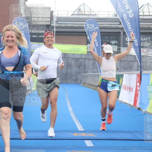 11.08.2024 - GEWOBA Citytriathlon Bremen Lena Gebhardt http://msf.ph/oto/6788720 11.08.2024 11:23:37 Ziel 88 meine-sportfotos.de
