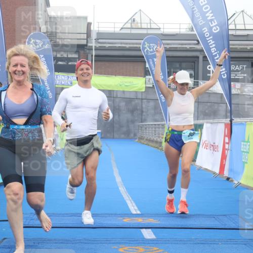 11.08.2024 - GEWOBA Citytriathlon Bremen Lena Gebhardt http://msf.ph/oto/6788722 11.08.2024 11:23:37 Ziel 88 meine-sportfotos.de