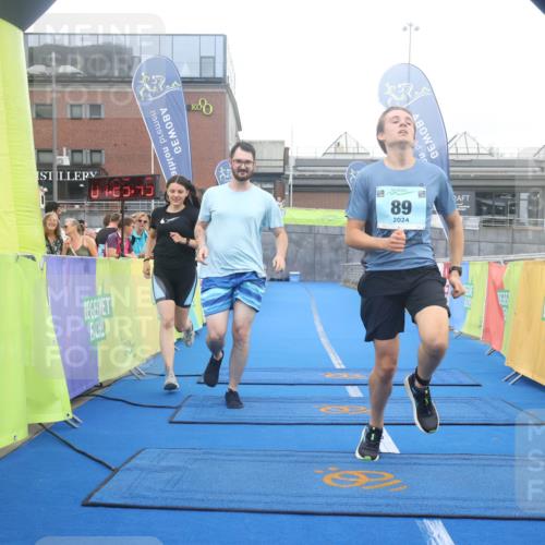 11.08.2024 - GEWOBA Citytriathlon Bremen Lena Gebhardt http://msf.ph/oto/6788768 11.08.2024 11:23:48 Ziel 89 meine-sportfotos.de