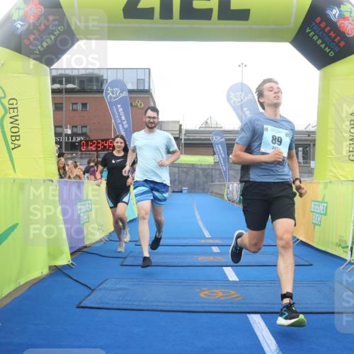 11.08.2024 - GEWOBA Citytriathlon Bremen Lena Gebhardt http://msf.ph/oto/6788770 11.08.2024 11:23:48 Ziel 89 meine-sportfotos.de