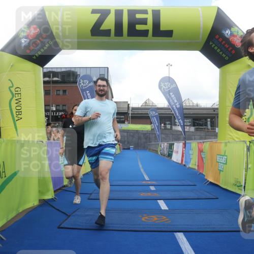 11.08.2024 - GEWOBA Citytriathlon Bremen Lena Gebhardt http://msf.ph/oto/6788777 11.08.2024 11:23:49 Ziel 89 meine-sportfotos.de