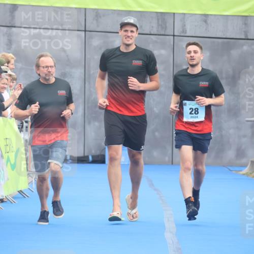 11.08.2024 - GEWOBA Citytriathlon Bremen Lena Gebhardt http://msf.ph/oto/6788788 11.08.2024 11:24:07 Ziel 28 meine-sportfotos.de
