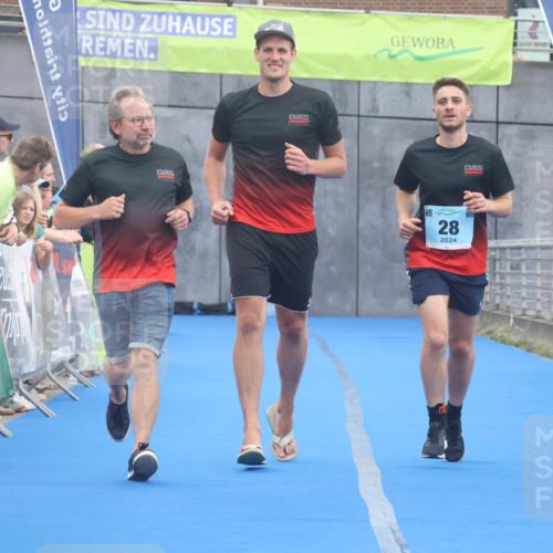 11.08.2024 - GEWOBA Citytriathlon Bremen Lena Gebhardt http://msf.ph/oto/6788796 11.08.2024 11:24:09 Ziel 28 meine-sportfotos.de