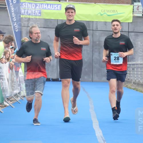 11.08.2024 - GEWOBA Citytriathlon Bremen Lena Gebhardt http://msf.ph/oto/6788798 11.08.2024 11:24:09 Ziel 28 meine-sportfotos.de