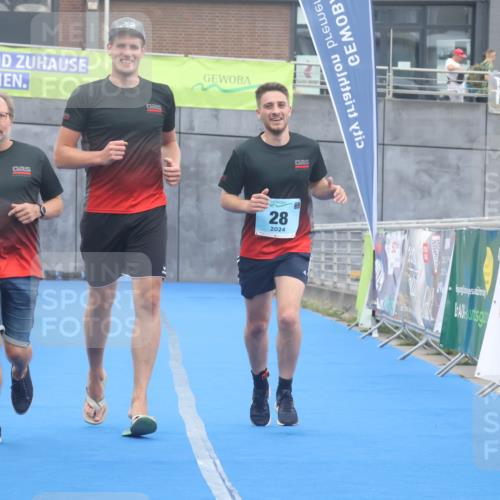 11.08.2024 - GEWOBA Citytriathlon Bremen Lena Gebhardt http://msf.ph/oto/6788800 11.08.2024 11:24:10 Ziel 28 meine-sportfotos.de