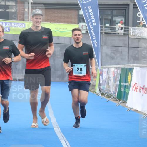 11.08.2024 - GEWOBA Citytriathlon Bremen Lena Gebhardt http://msf.ph/oto/6788805 11.08.2024 11:24:11 Ziel 28 meine-sportfotos.de