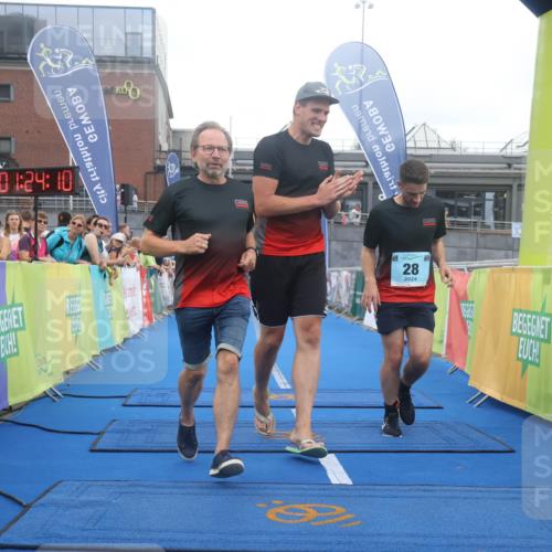 11.08.2024 - GEWOBA Citytriathlon Bremen Lena Gebhardt http://msf.ph/oto/6788820 11.08.2024 11:24:13 Ziel 28 meine-sportfotos.de