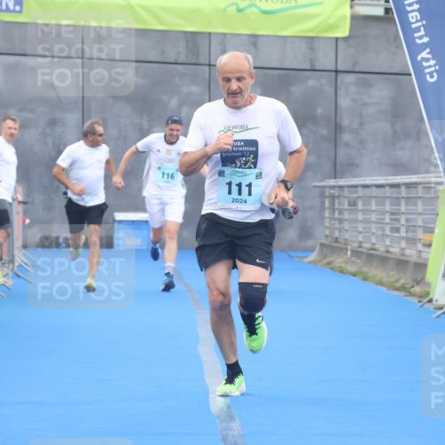 11.08.2024 - GEWOBA Citytriathlon Bremen Lena Gebhardt http://msf.ph/oto/6788849 11.08.2024 11:24:55 Ziel 111, 116 meine-sportfotos.de