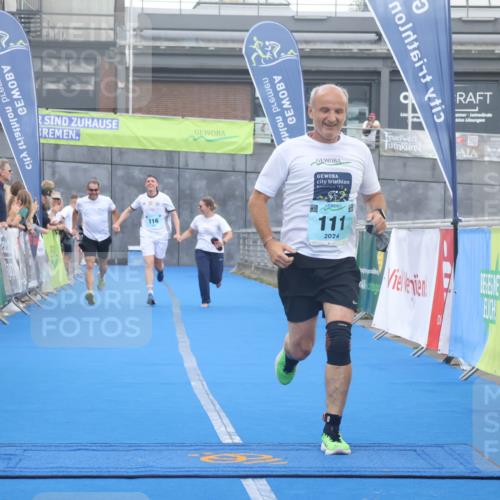 11.08.2024 - GEWOBA Citytriathlon Bremen Lena Gebhardt http://msf.ph/oto/6788867 11.08.2024 11:24:58 Ziel 111, 116 meine-sportfotos.de