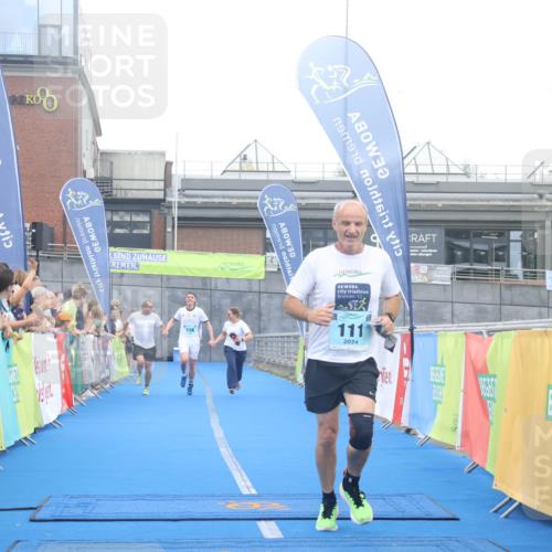 11.08.2024 - GEWOBA Citytriathlon Bremen Lena Gebhardt http://msf.ph/oto/6788870 11.08.2024 11:24:58 Ziel 111, 116 meine-sportfotos.de