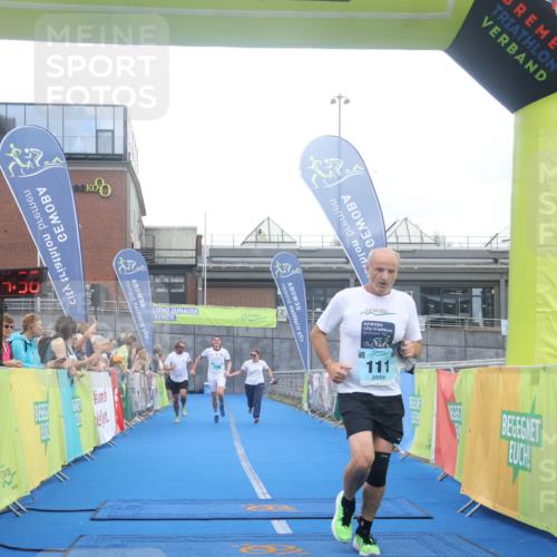 11.08.2024 - GEWOBA Citytriathlon Bremen Lena Gebhardt http://msf.ph/oto/6788876 11.08.2024 11:24:59 Ziel 111, 116 meine-sportfotos.de