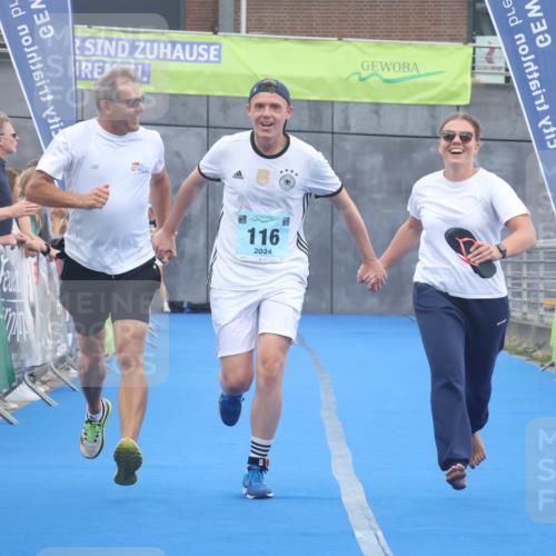 11.08.2024 - GEWOBA Citytriathlon Bremen Lena Gebhardt http://msf.ph/oto/6788889 11.08.2024 11:25:01 Ziel 111, 116 meine-sportfotos.de