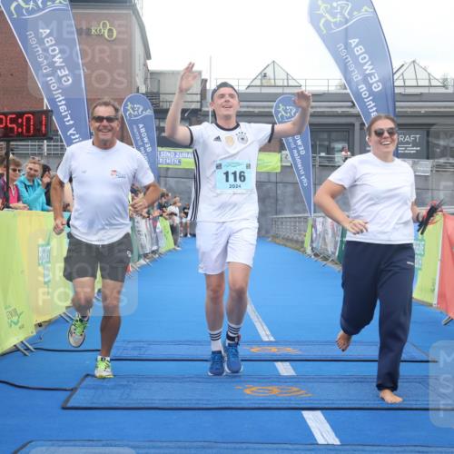 11.08.2024 - GEWOBA Citytriathlon Bremen Lena Gebhardt http://msf.ph/oto/6788908 11.08.2024 11:25:04 Ziel 111, 116 meine-sportfotos.de