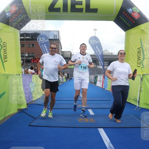 11.08.2024 - GEWOBA Citytriathlon Bremen Lena Gebhardt http://msf.ph/oto/6788915 11.08.2024 11:25:05 Ziel 111, 116 meine-sportfotos.de