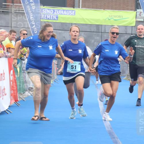 11.08.2024 - GEWOBA Citytriathlon Bremen Lena Gebhardt http://msf.ph/oto/6788935 11.08.2024 11:25:15 Ziel 51, 74, 93 meine-sportfotos.de